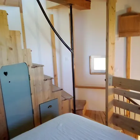 Le Vieux Moulin De Pierre Bazenville