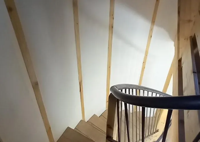 Le Vieux Moulin De Pierre *