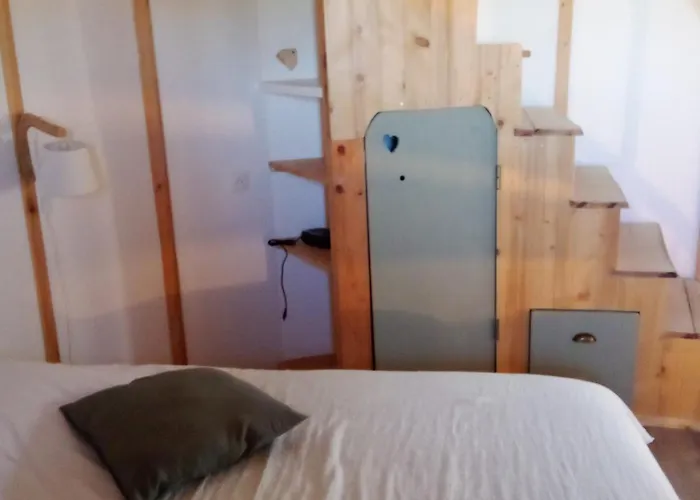 Le Vieux Moulin De Pierre